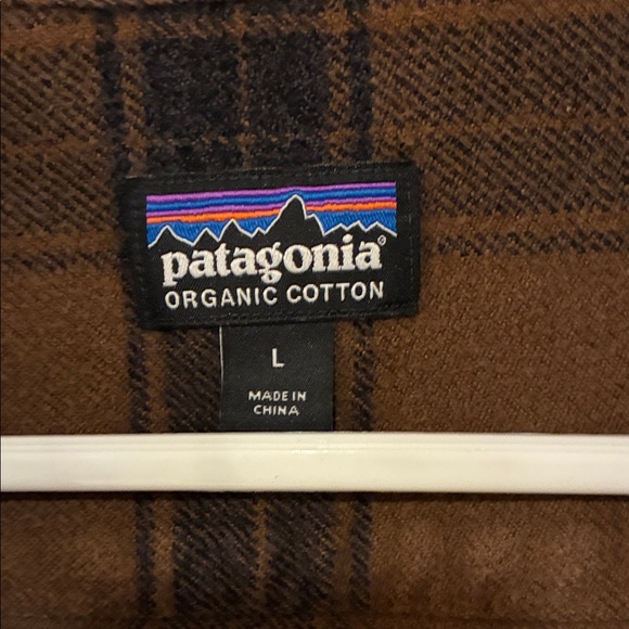 Patagonia Brown Plaid Shirt - Picture 2 of 4